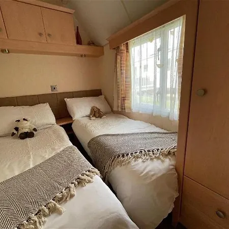 بيت للعطل Coastal Retreat At Cayton Bay